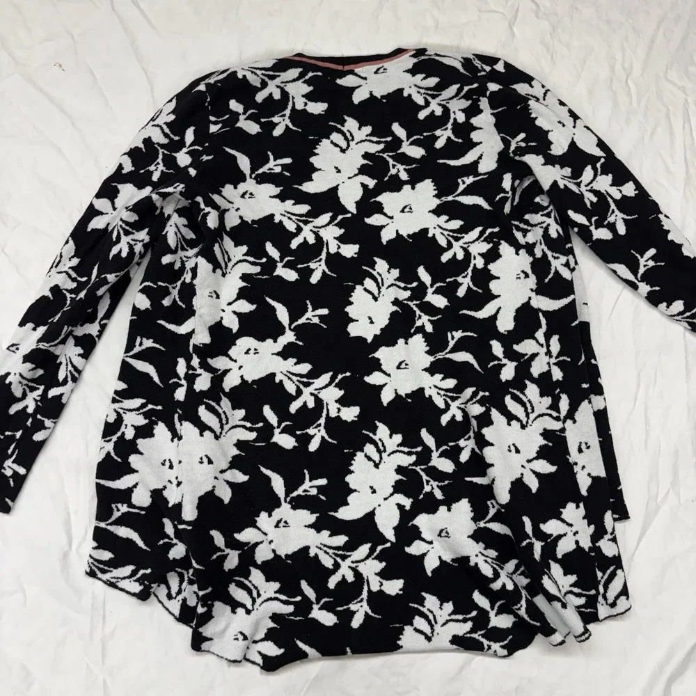 Belldini Women's Black White Floral Cardigan‎ Sweater Open Front Size Large LS